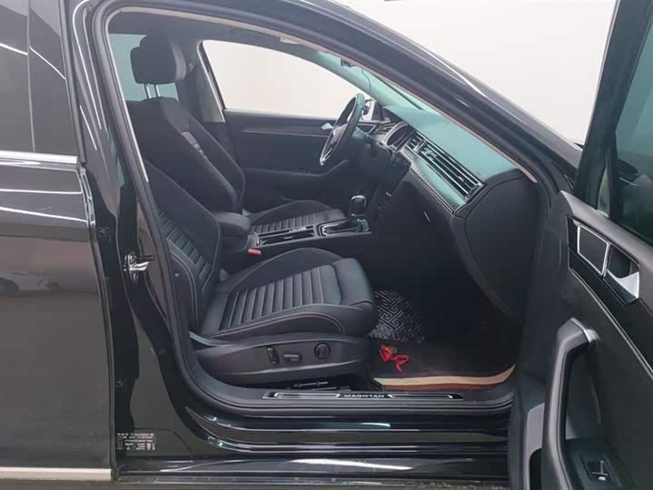 Фото 8 - Volkswagen Magotan