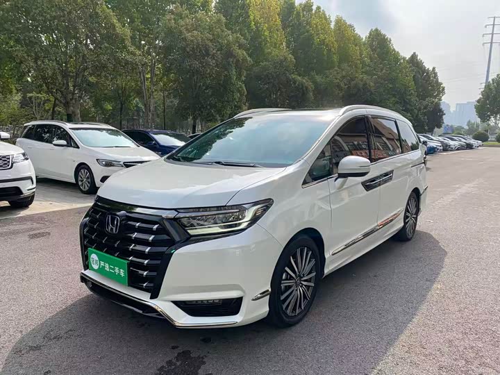 Фото 2 - Honda Elysion