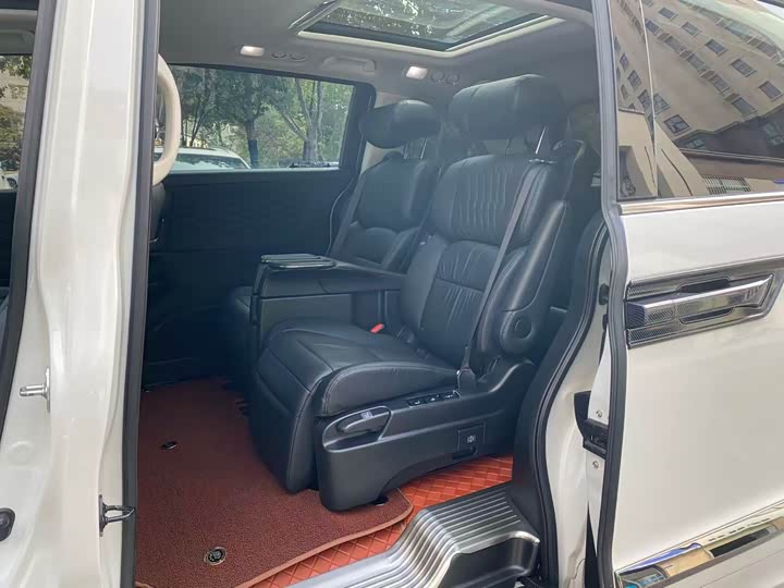 Фото 6 - Honda Elysion