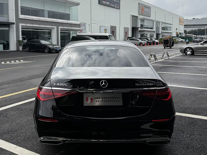 Фото 12 - Mercedes-Benz S-Class