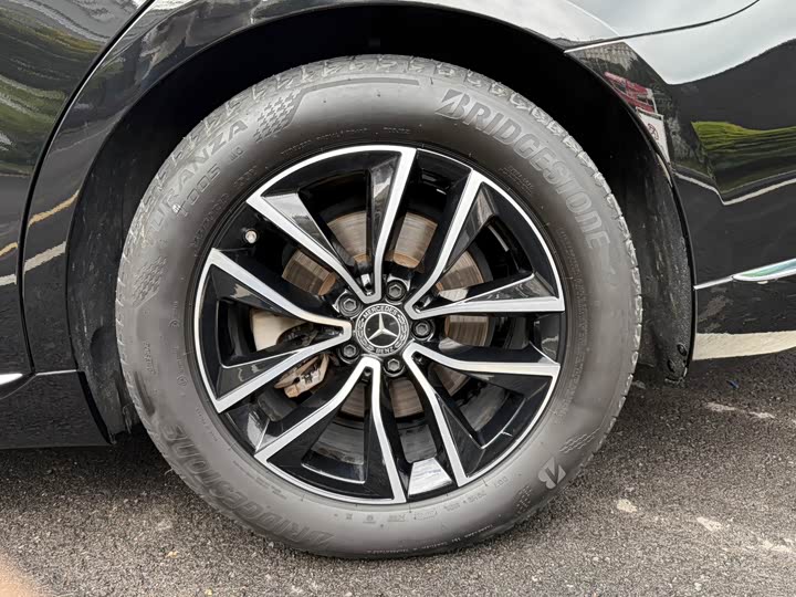 Фото 13 - Mercedes-Benz S-Class