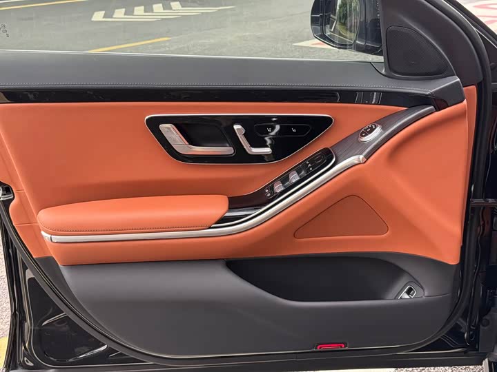 Фото 4 - Mercedes-Benz S-Class