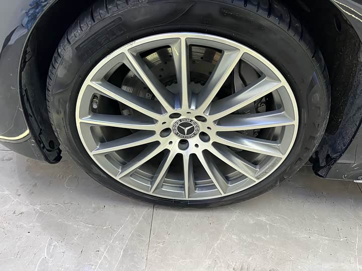 Фото 25 - Mercedes-Benz S-Class