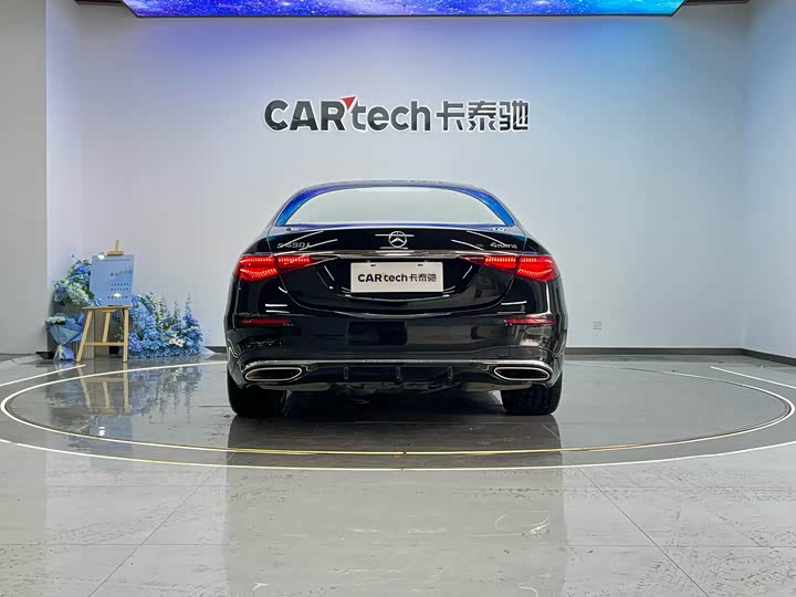 Фото 26 - Mercedes-Benz S-Class