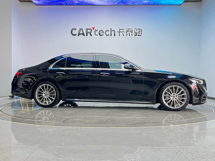 Фото 27 - Mercedes-Benz S-Class