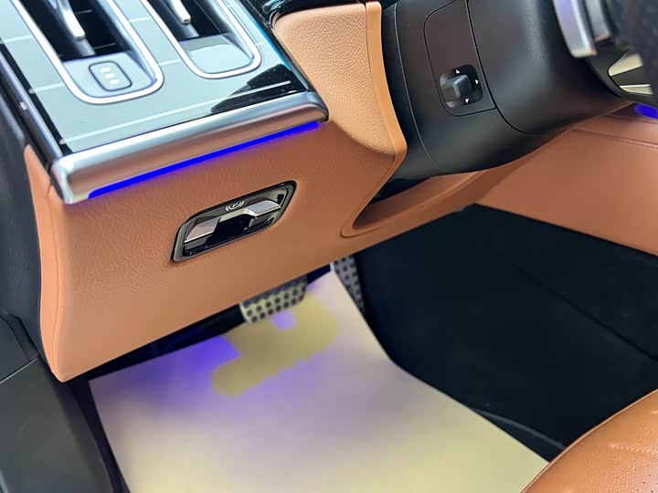 Фото 5 - Mercedes-Benz S-Class