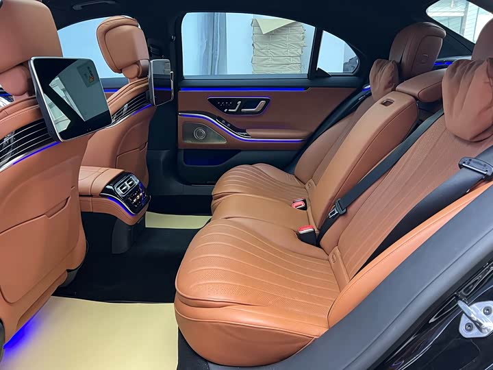 Фото 8 - Mercedes-Benz S-Class