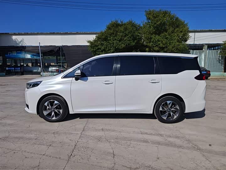 Фото 9 - GAC Trumpchi M6