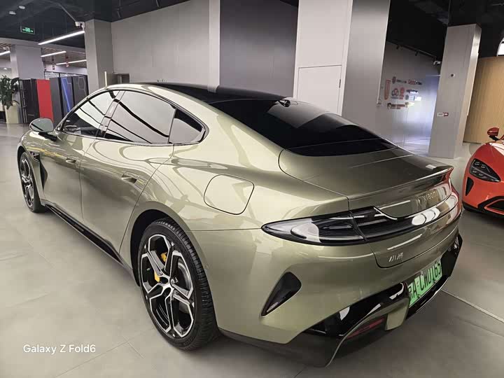 Фото 13 - Xiaomi SU7