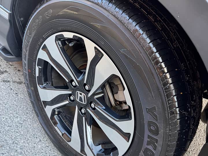 Фото 11 - Honda CR-V