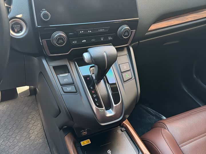 Фото 6 - Honda CR-V