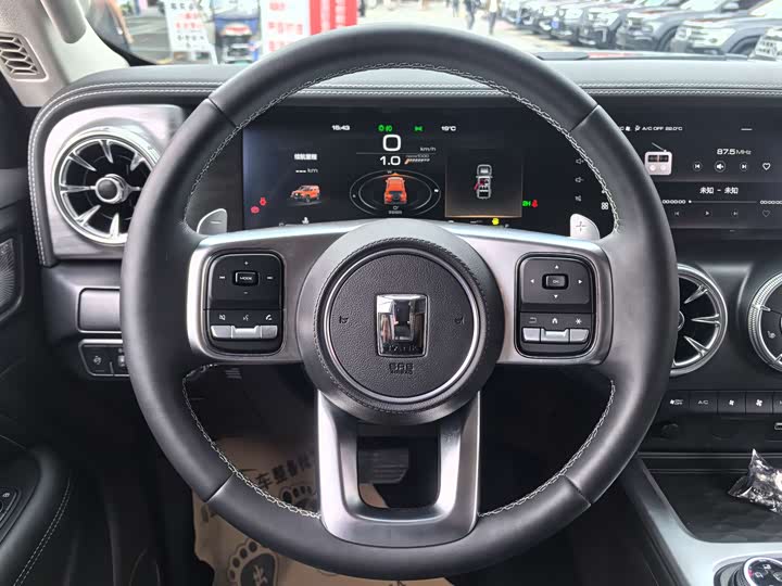 Фото 7 - Tank 300