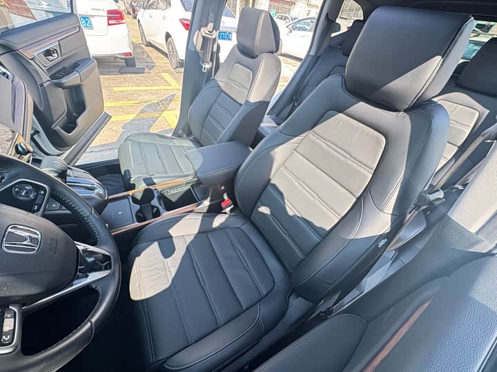 Фото 10 - Honda CR-V