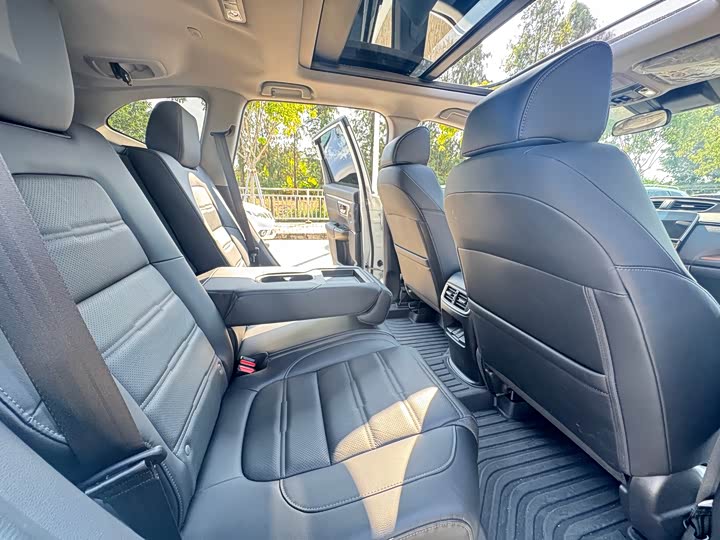 Фото 11 - Honda CR-V