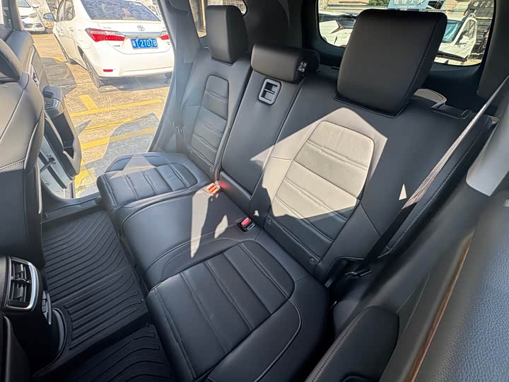 Фото 14 - Honda CR-V