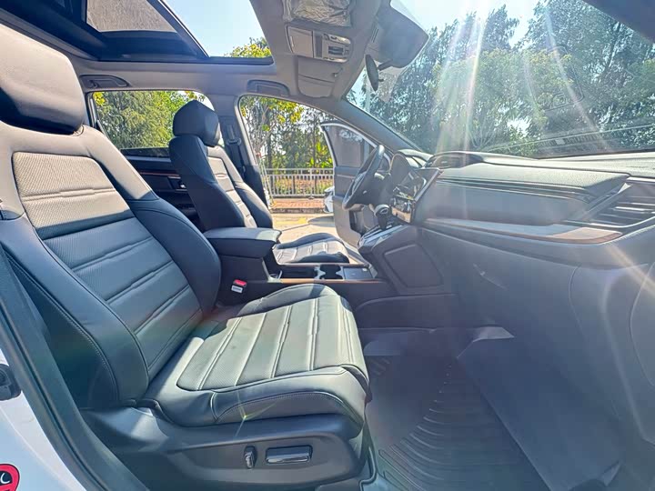 Фото 16 - Honda CR-V