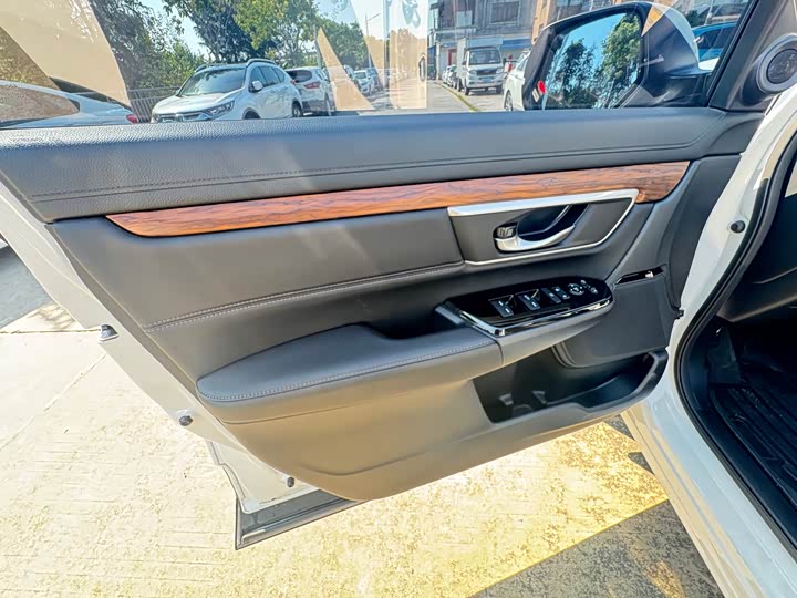 Фото 8 - Honda CR-V