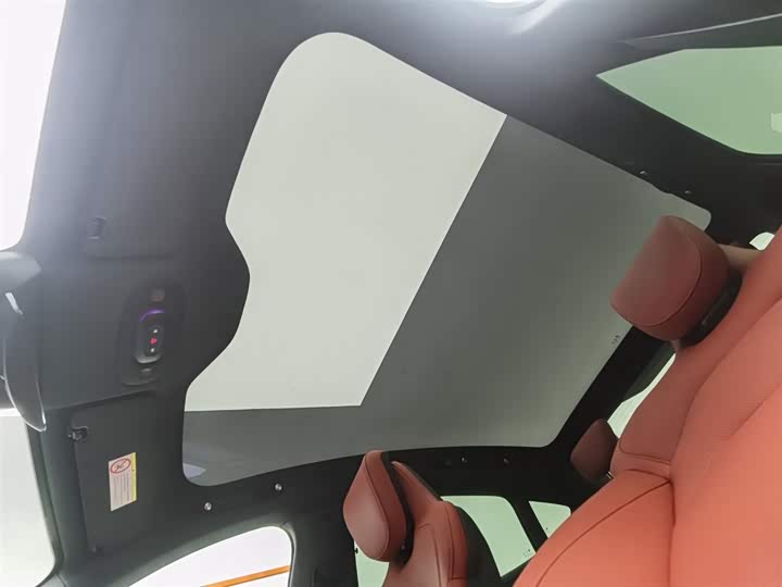 Фото 14 - Xiaomi SU7