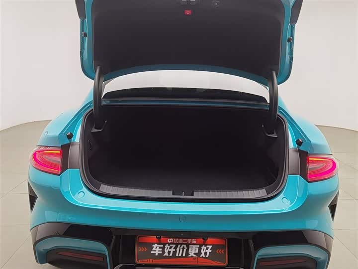 Фото 16 - Xiaomi SU7