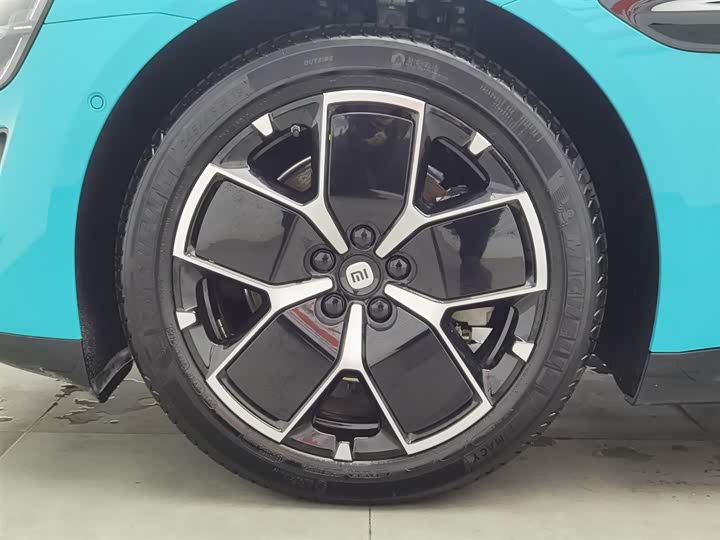 Фото 17 - Xiaomi SU7