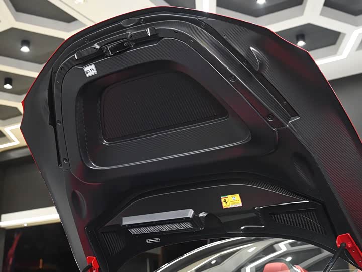 Фото 23 - Ferrari SF90