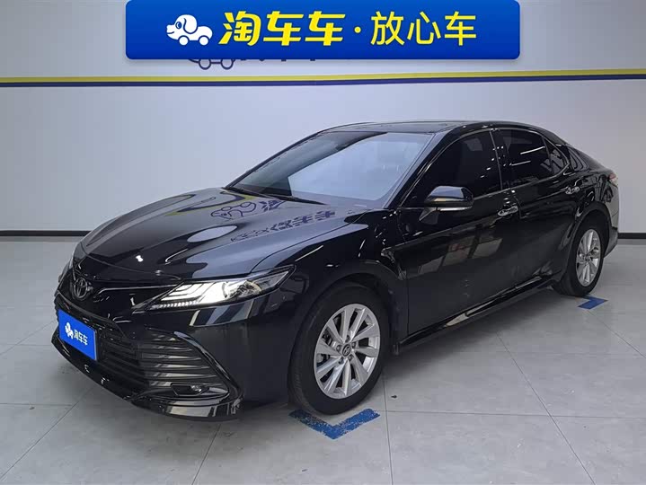 Фото 1 - Toyota Camry