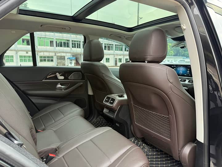 Фото 9 - Mercedes-Benz GLE-Class