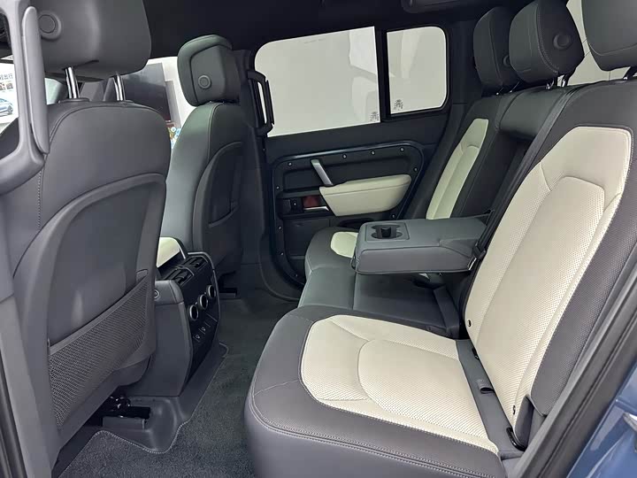 Фото 11 - Land Rover Defender