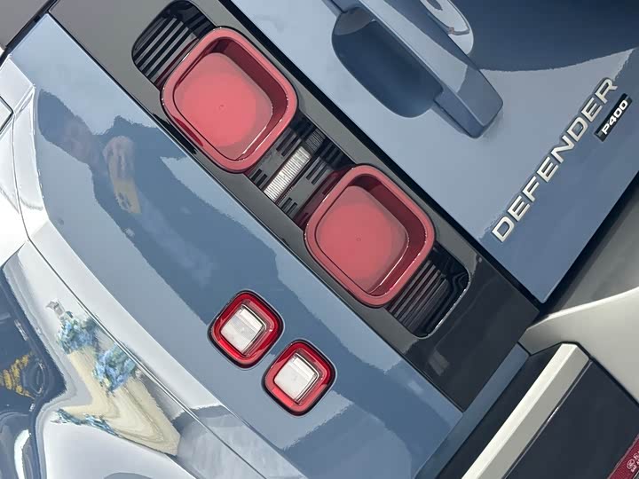 Фото 18 - Land Rover Defender