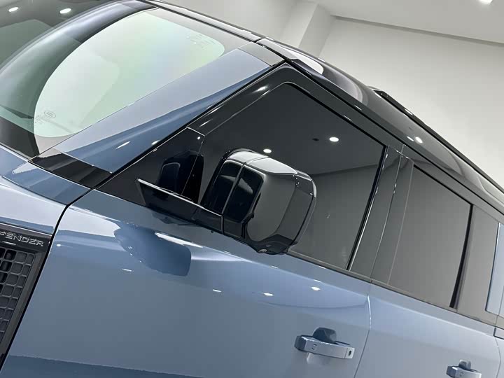 Фото 19 - Land Rover Defender