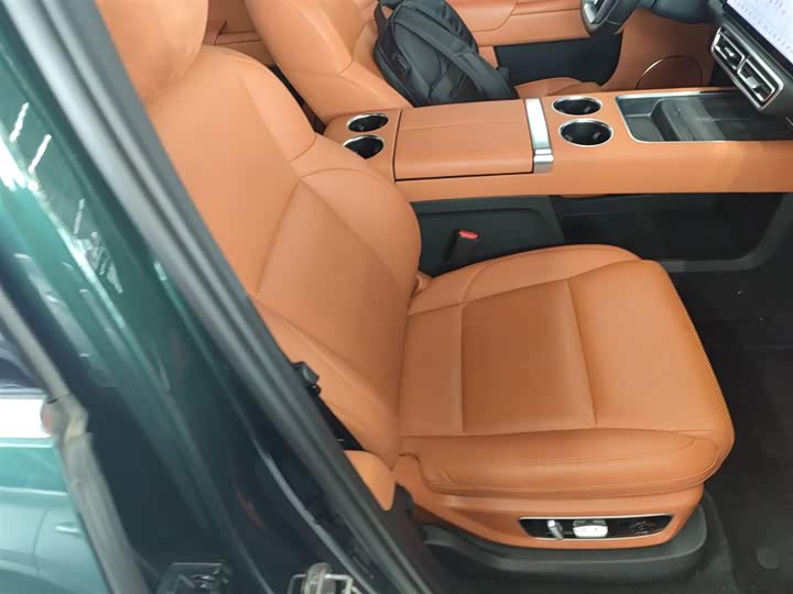 Фото 11 - LiXiang L8