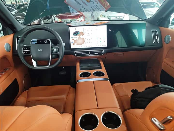 Фото 13 - LiXiang L8