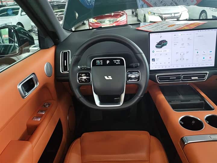 Фото 14 - LiXiang L8