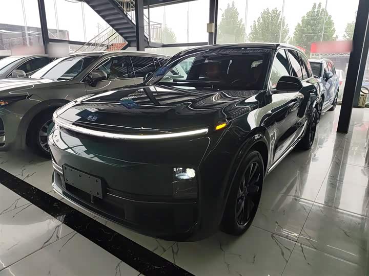 Фото 2 - LiXiang L8