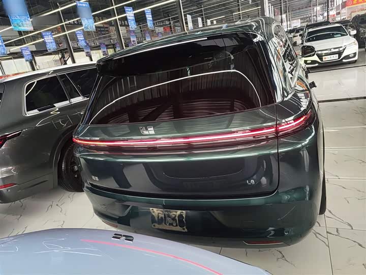 Фото 8 - LiXiang L8