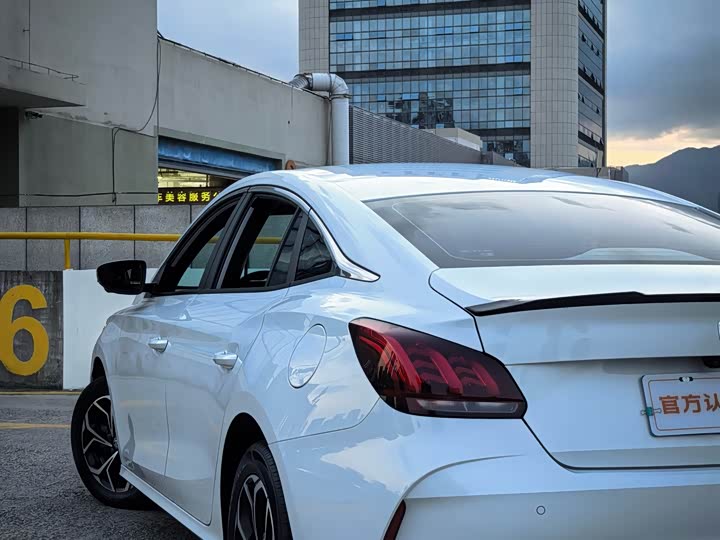 Фото 4 - MG Motor 5