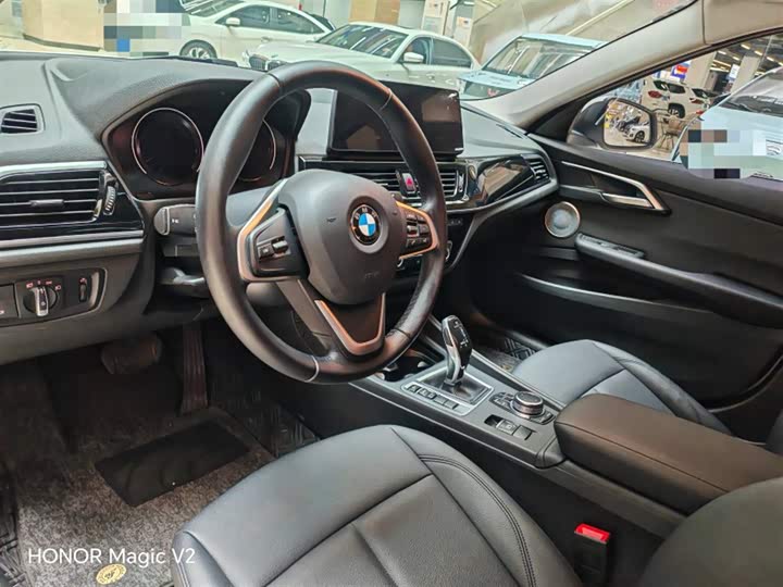 Фото 9 - BMW 1 Series