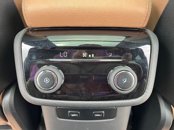 Фото 10 - Nio ES8