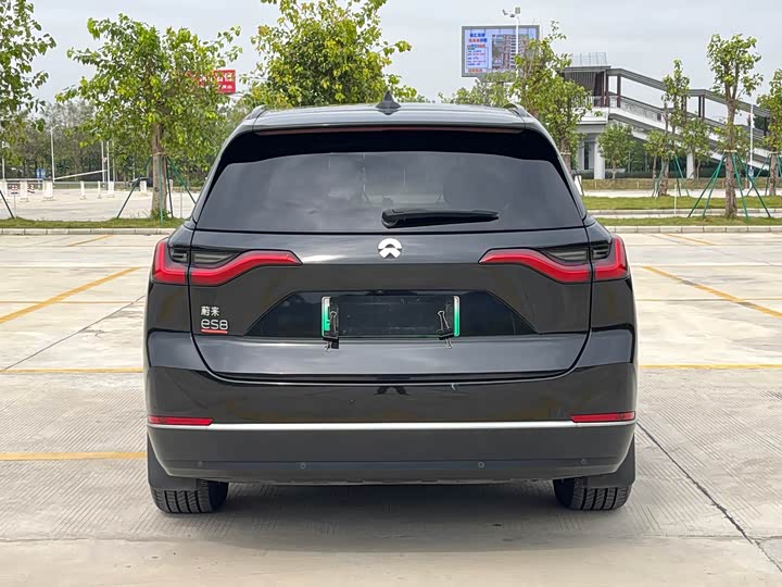 Фото 39 - Nio ES8