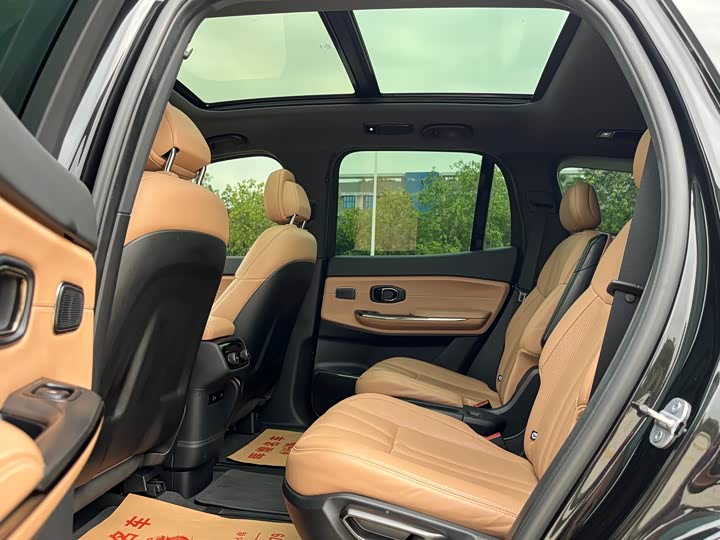 Фото 6 - Nio ES8