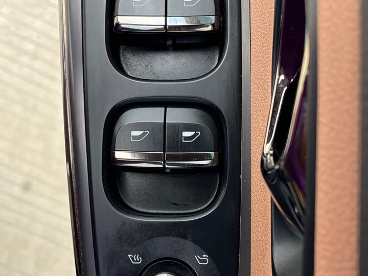 Фото 7 - Nio ES8