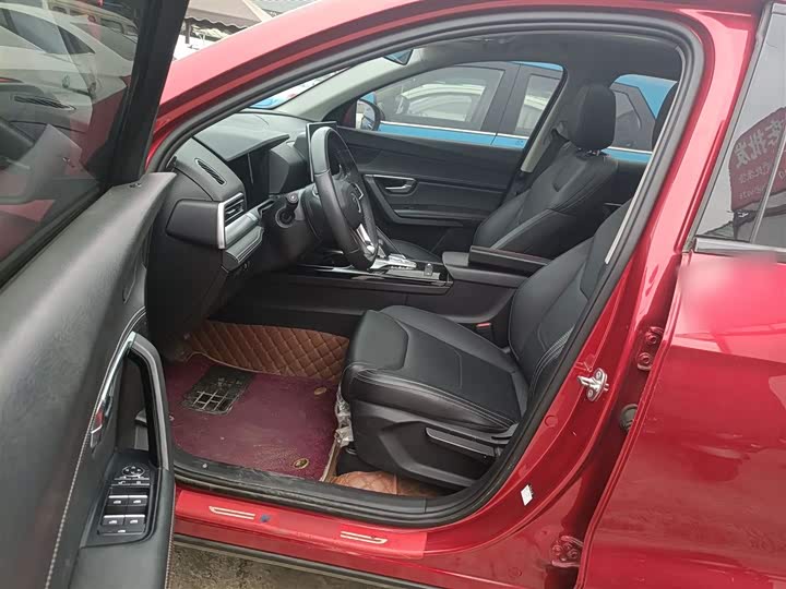 Фото 15 - BYD Song Pro