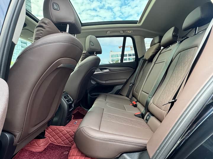 Фото 18 - BMW X3