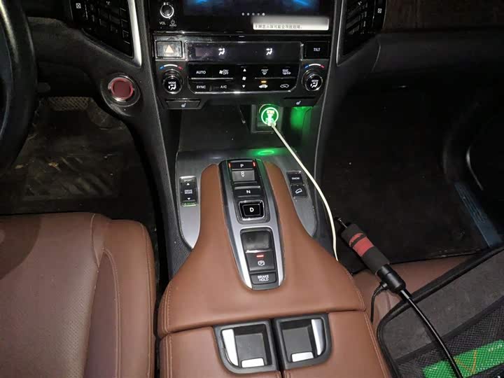 Фото 7 - Honda Avancier