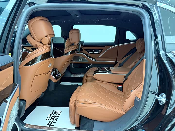 Фото 18 - Mercedes-Benz Maybach S-Class