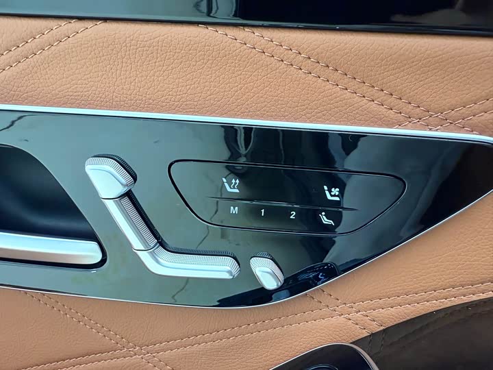 Фото 21 - Mercedes-Benz Maybach S-Class