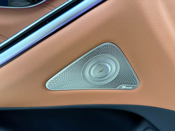 Фото 9 - Mercedes-Benz Maybach S-Class