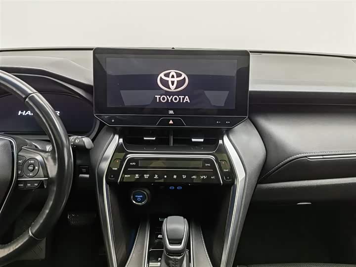 Фото 12 - Toyota Harrier