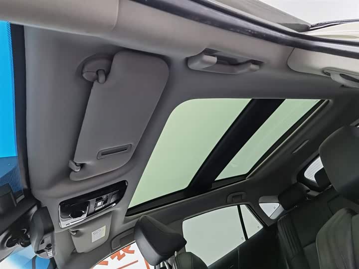 Фото 14 - Toyota Harrier