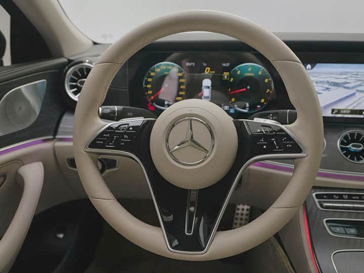 Фото 14 - Mercedes-Benz CLS-Class